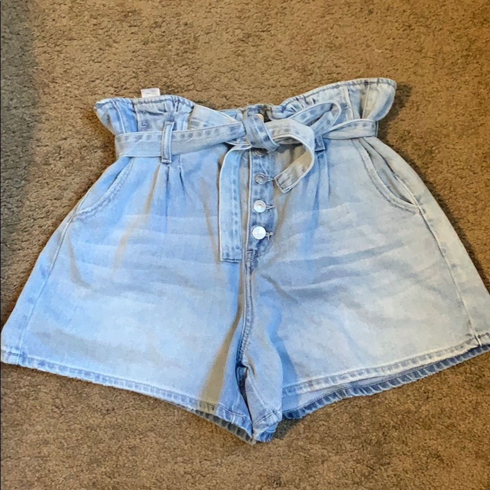 American Eagle Paperbag Mom Shorts